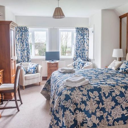 Knole Farm Bed & Breakfast Okehampton Bagian luar foto