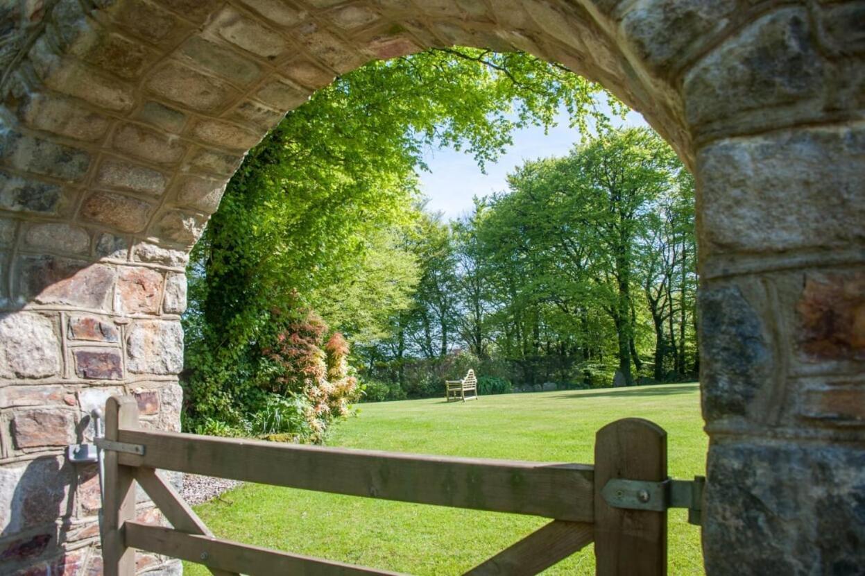 Knole Farm Bed & Breakfast Okehampton Bagian luar foto