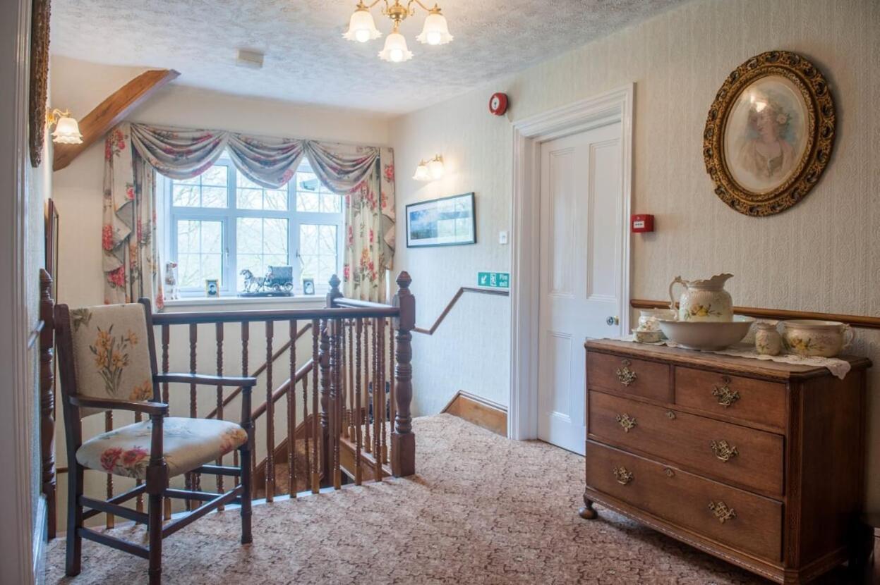 Knole Farm Bed & Breakfast Okehampton Bagian luar foto