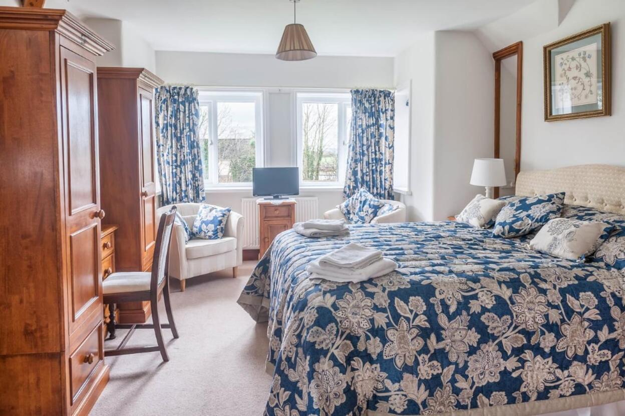 Knole Farm Bed & Breakfast Okehampton Bagian luar foto